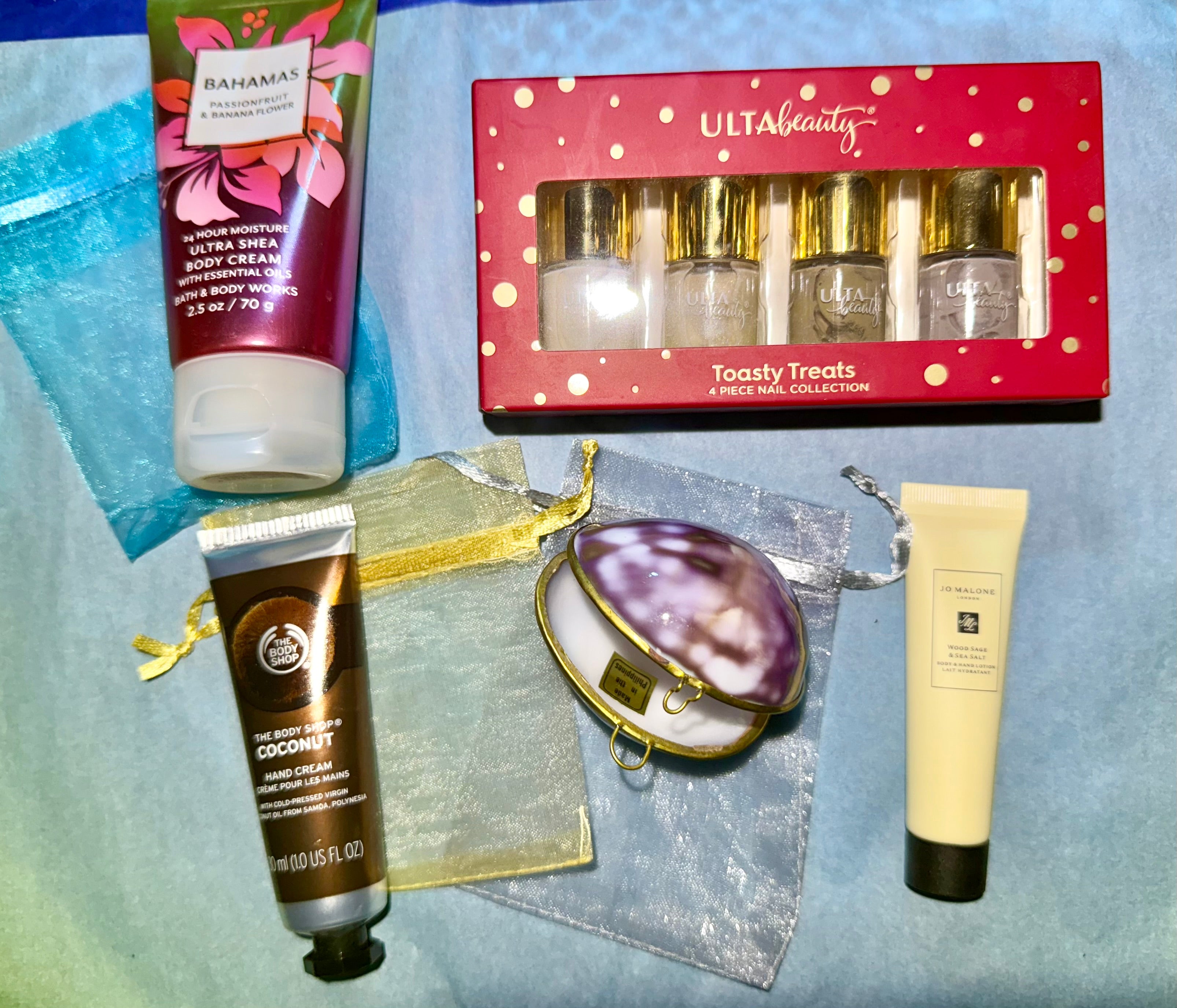 Holiday Glow Coastal Gift Bundle – Bahamas Body Cream, Jo Malone Mini, Nail Polish Set & More